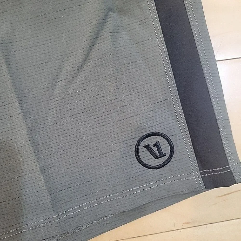 NWT Vuori Peak Athletic Shorts Mens M Oregano Green Gym Performance Stretch Golf - Picture 3 of 10